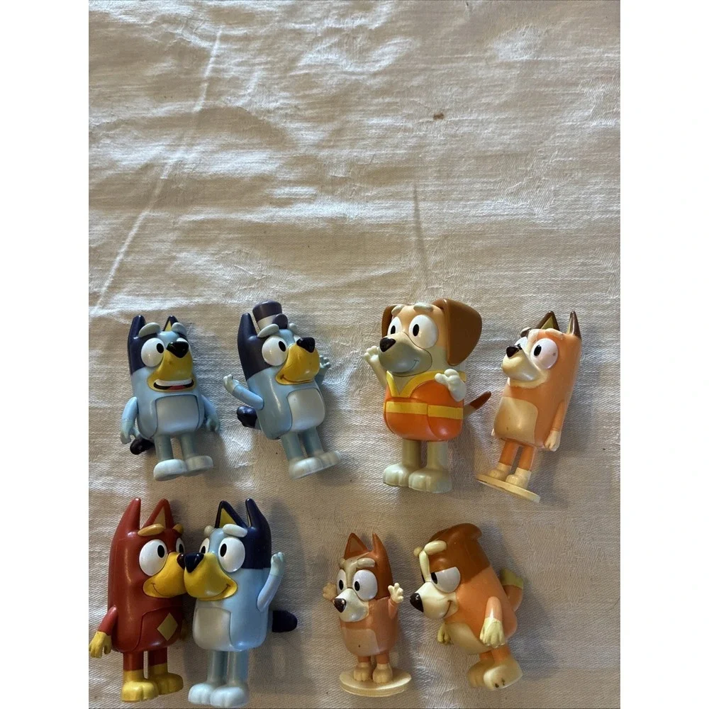 Bluey & Friends Mixed Lot of 13 One Squesh Figures Character Toys by Moose